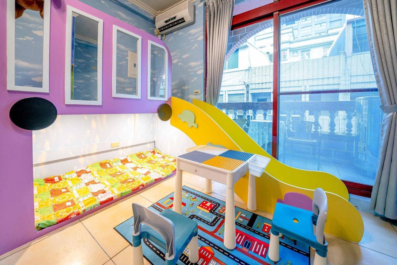 樂哈哈羅東夜市親子民宿 Luodong Exterior foto